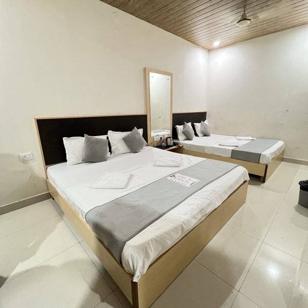 WhatsApp Image 2025-10-02 at 23.24.18_1b6e2b93